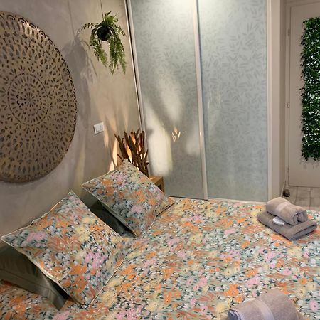 Le Paon Bleu Annecy Poisy Acomodação com café da manhã Exterior foto
