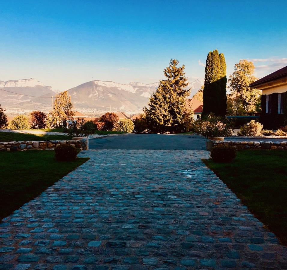 Le Paon Bleu Annecy Poisy Acomodação com café da manhã Exterior foto
