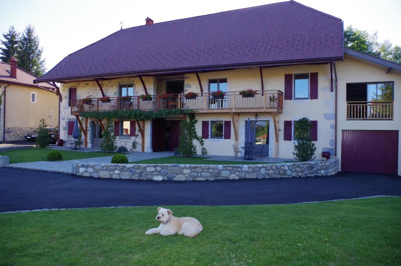 Le Paon Bleu Annecy Poisy Acomodação com café da manhã Exterior foto