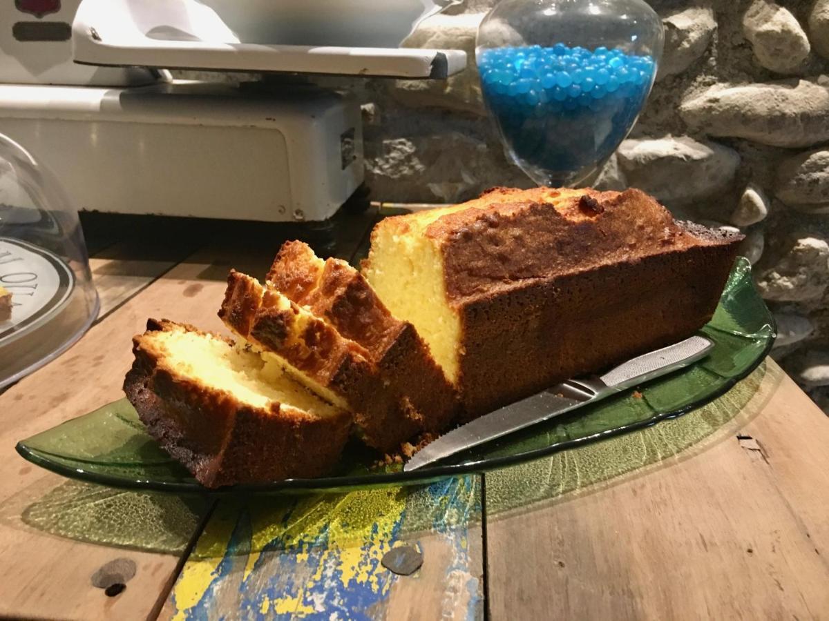 Le Paon Bleu Annecy Poisy Acomodação com café da manhã Exterior foto