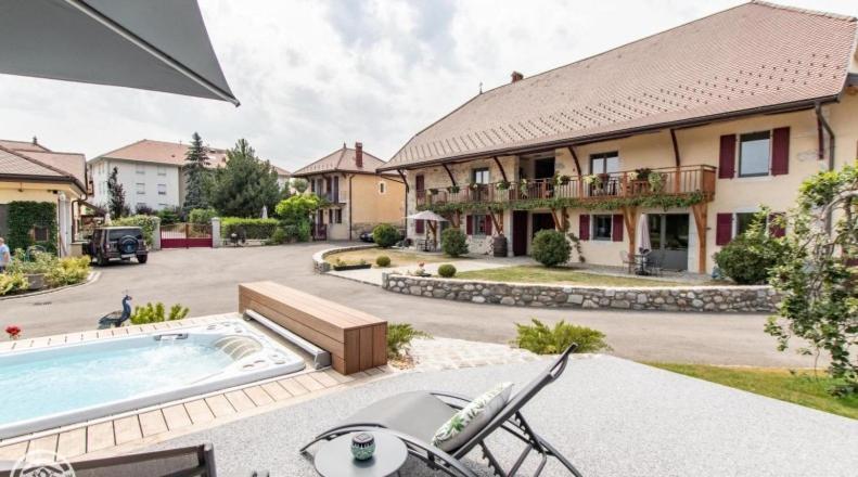 Le Paon Bleu Annecy Poisy Acomodação com café da manhã Exterior foto