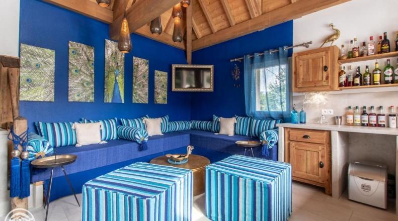 Le Paon Bleu Annecy Poisy Acomodação com café da manhã Exterior foto